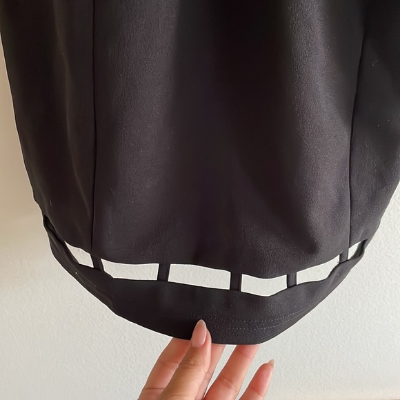 Black Fitted Dress 🖤 - Picture 6 of 7